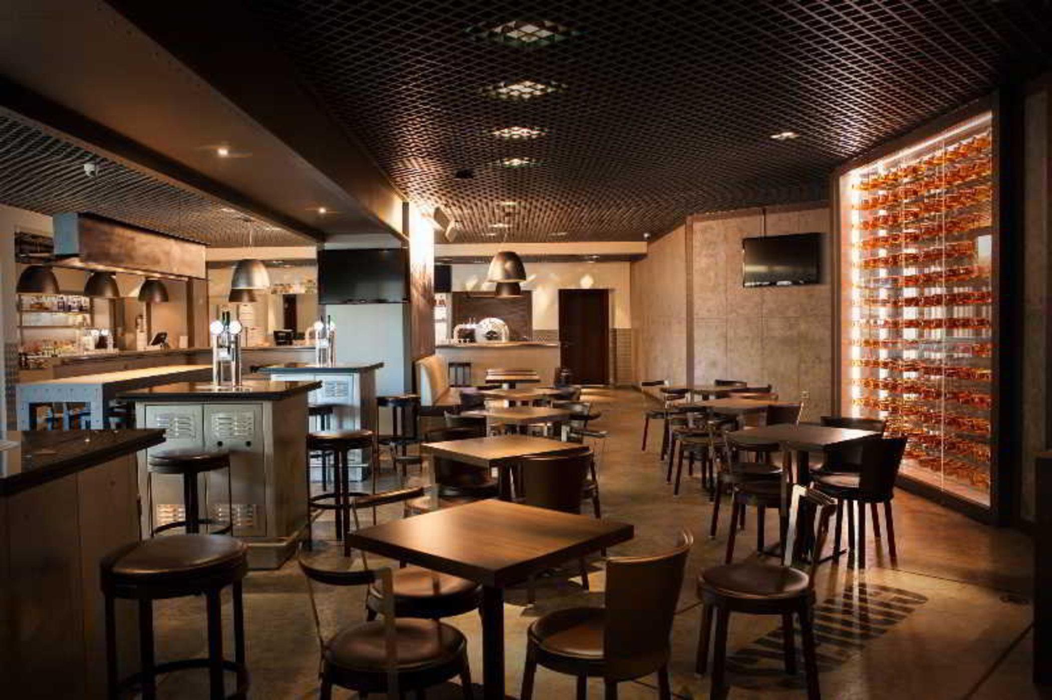Ja Ocean View Hotel, Jumeirah Beach Dubai Exterior photo The interior of a typical restaurant