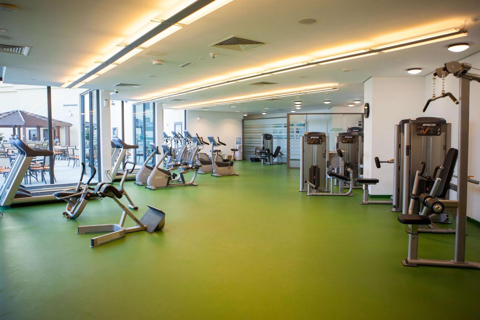 Ja Ocean View Hotel, Jumeirah Beach Dubai Exterior photo The gym at the University of Westminster