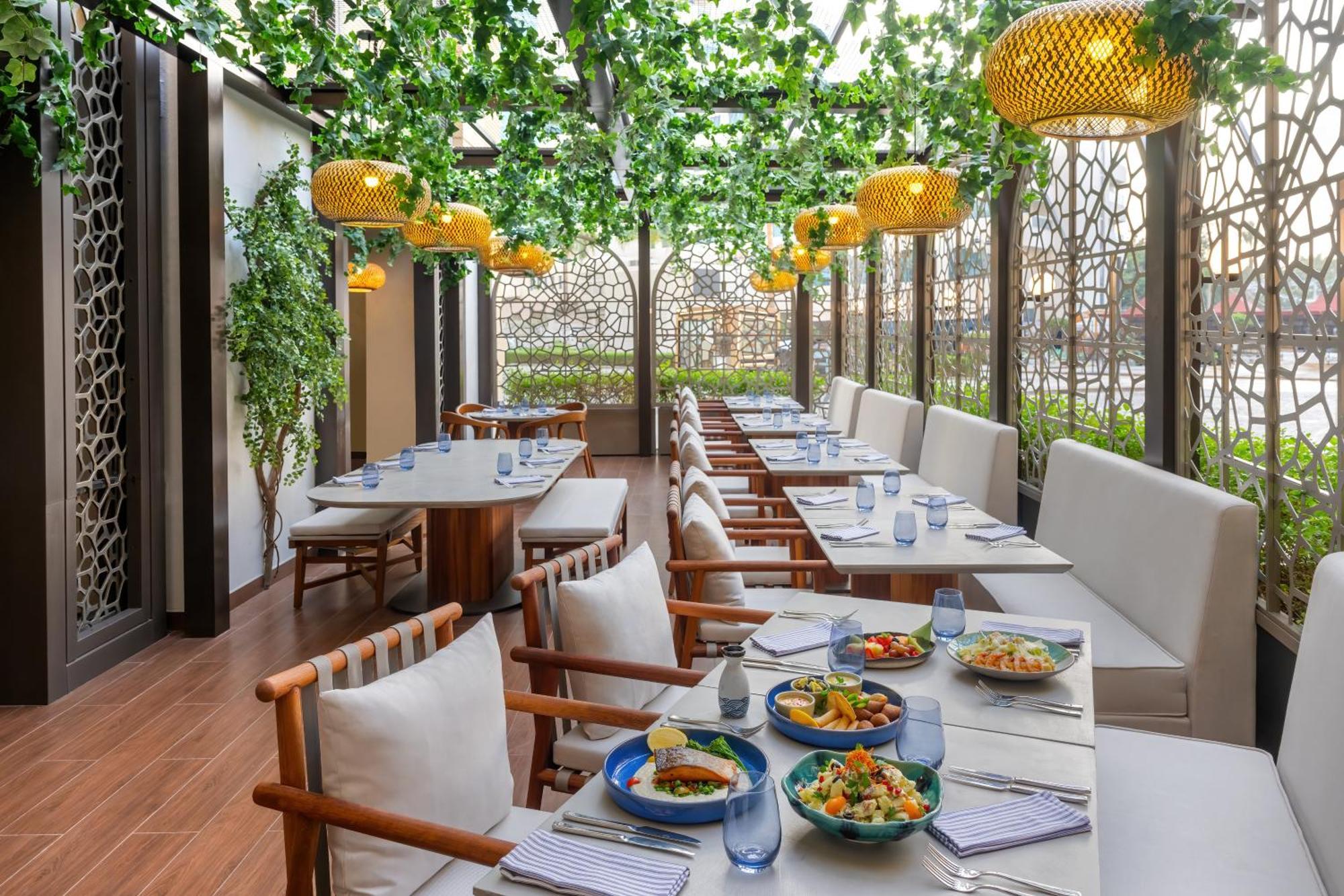 Ja Ocean View Hotel, Jumeirah Beach Dubai Exterior photo The Terrace