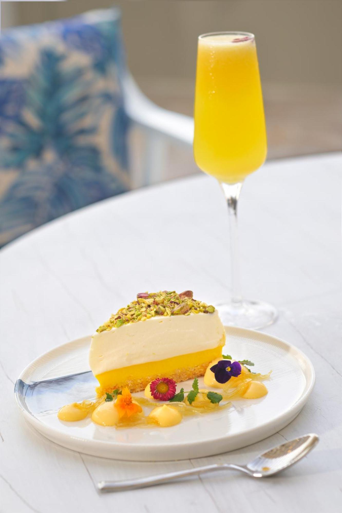 Ja Ocean View Hotel, Jumeirah Beach Dubai Exterior photo A lemon dessert
