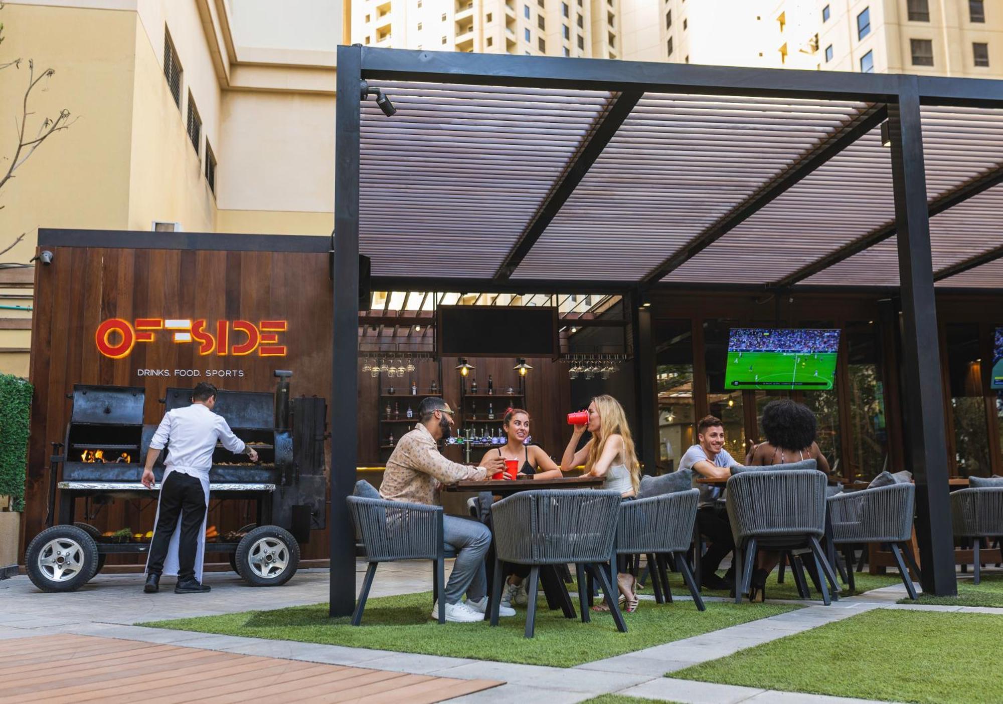 Ja Ocean View Hotel, Jumeirah Beach Dubai Exterior photo Off-side Sports Bar